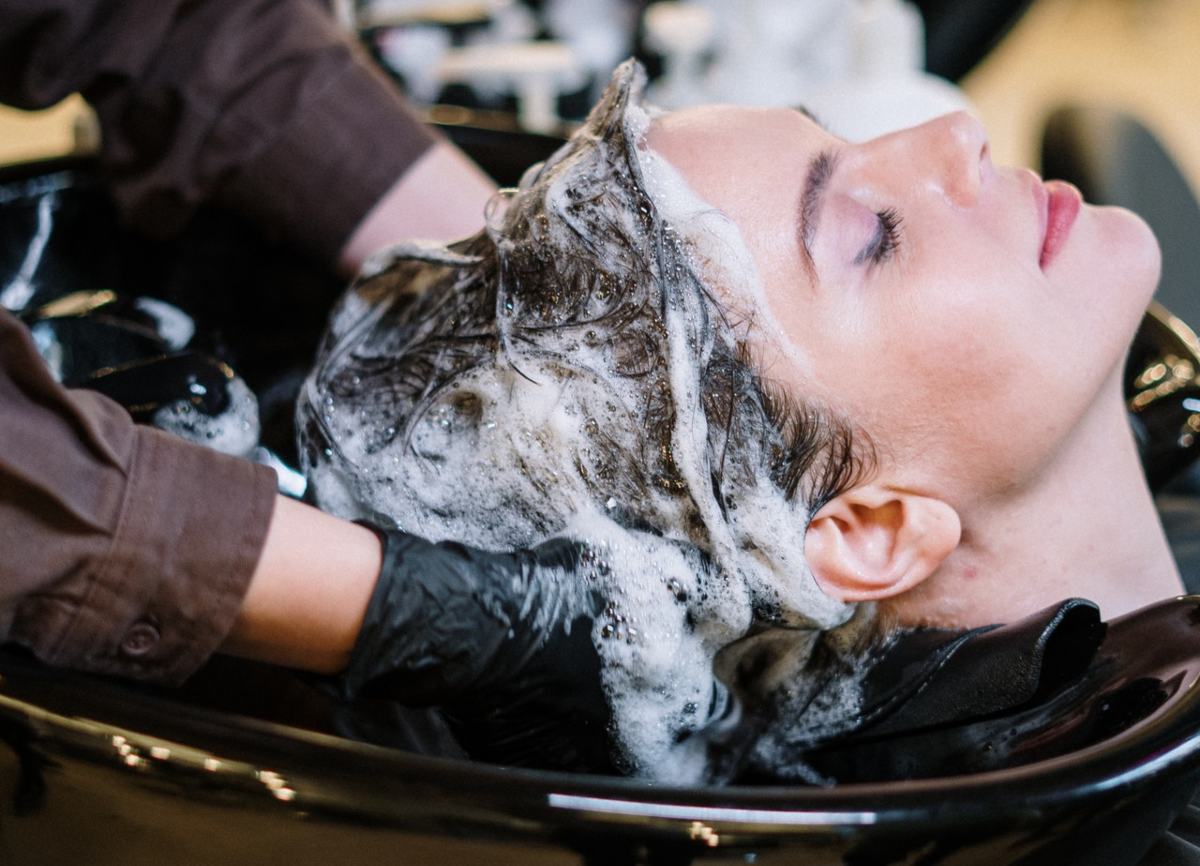 PASOS PARA PEINAR EL PELO RIZADO